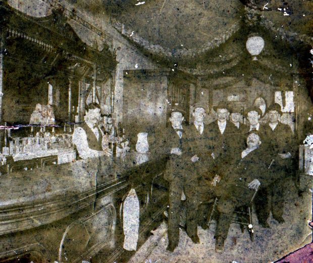 East St. Louis saloon, 1900
